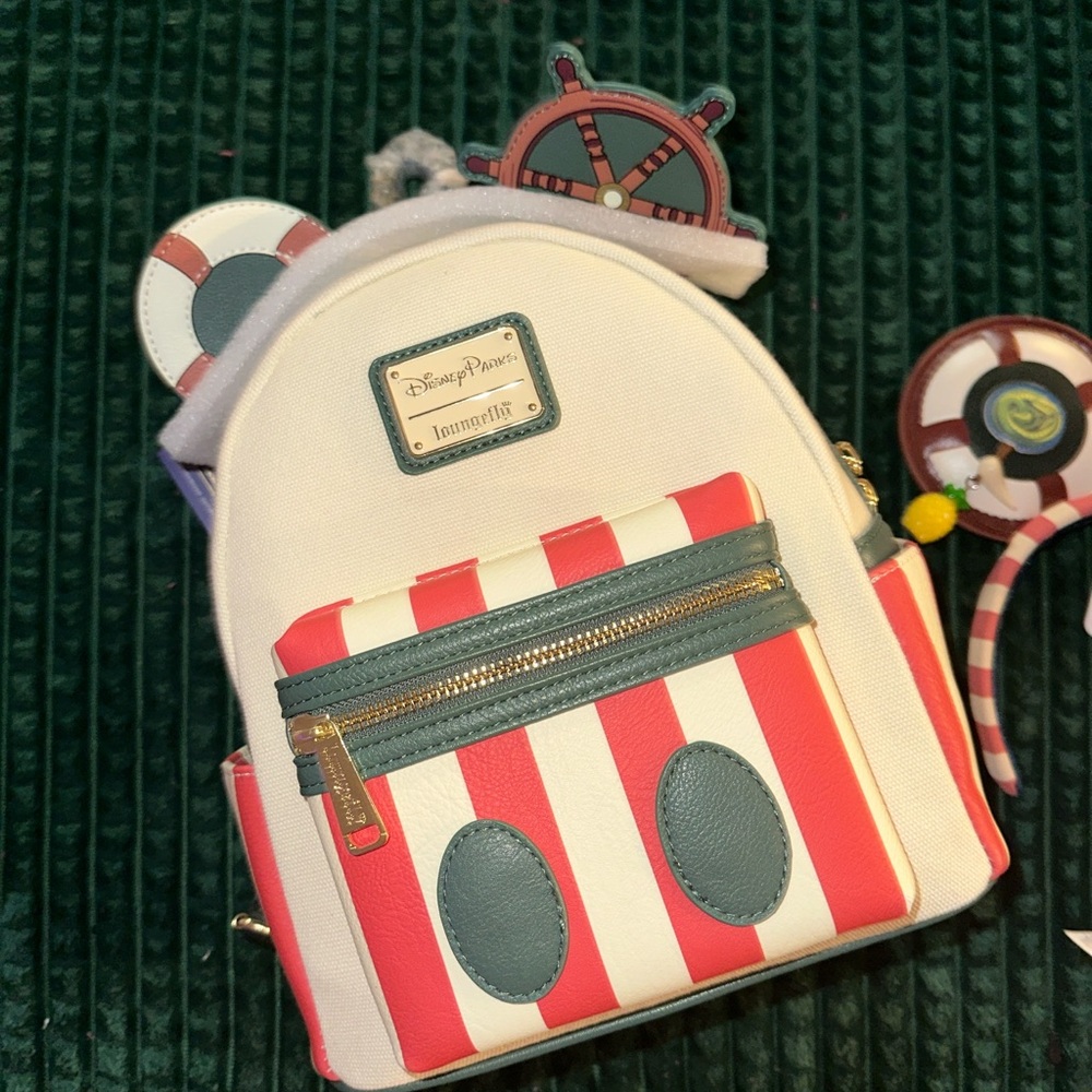 Disney Jungle Cruise 🚢 Loungefly Mini Backpack 🎒 and Ears Set - Picture 11 of 11
